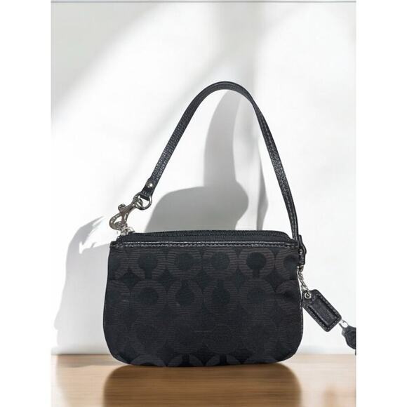 Coach 47497 Madison Op Art Signature Wristlet - Picture 2 of 4